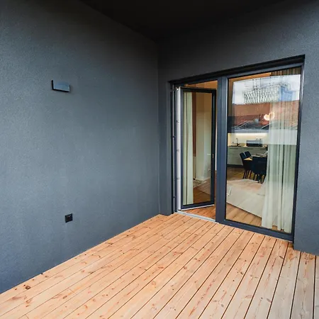 Apartment Prazdninova Rezidence - 2 Loznice, 2 Terasy, 90m2