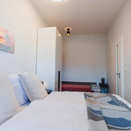 Apartment Prazdninova Rezidence - 2 Loznice, 2 Terasy, 90m2 Komarov