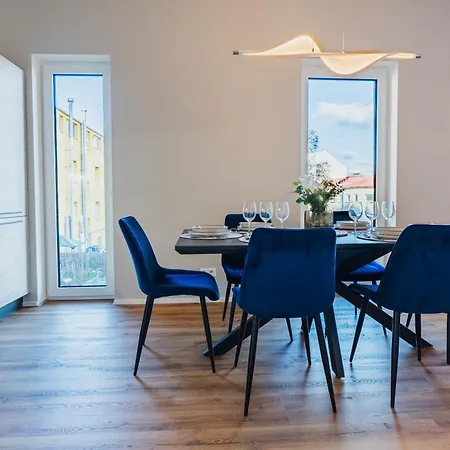 Apartment Prazdninova Rezidence - 2 Loznice, 2 Terasy, 90m2 Komarov