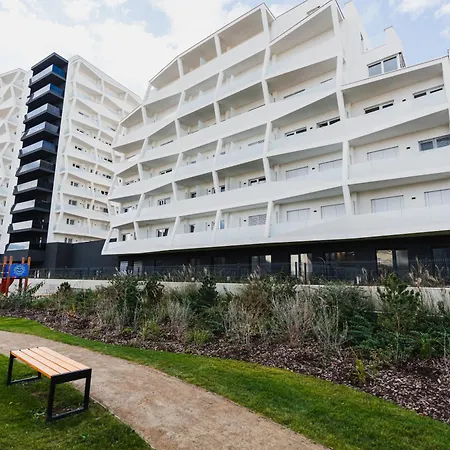 Prázdninová Rezidence - 2 Ložnice, 2 Terasy, 90m2 Appartamento *