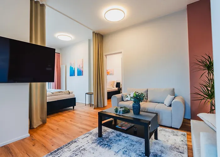 Prázdninová Rezidence - 2 Ložnice, 2 Terasy, 90m2 *