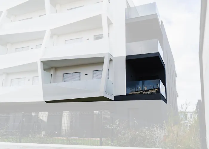 Prázdninová Rezidence - 2 Ložnice, 2 Terasy, 90m2 Apartmán