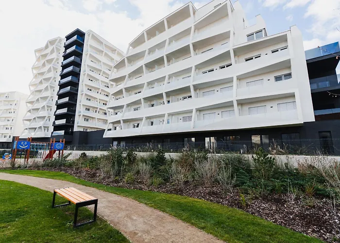 Prázdninová Rezidence - 2 Ložnice, 2 Terasy, 90m2 Apartmán *